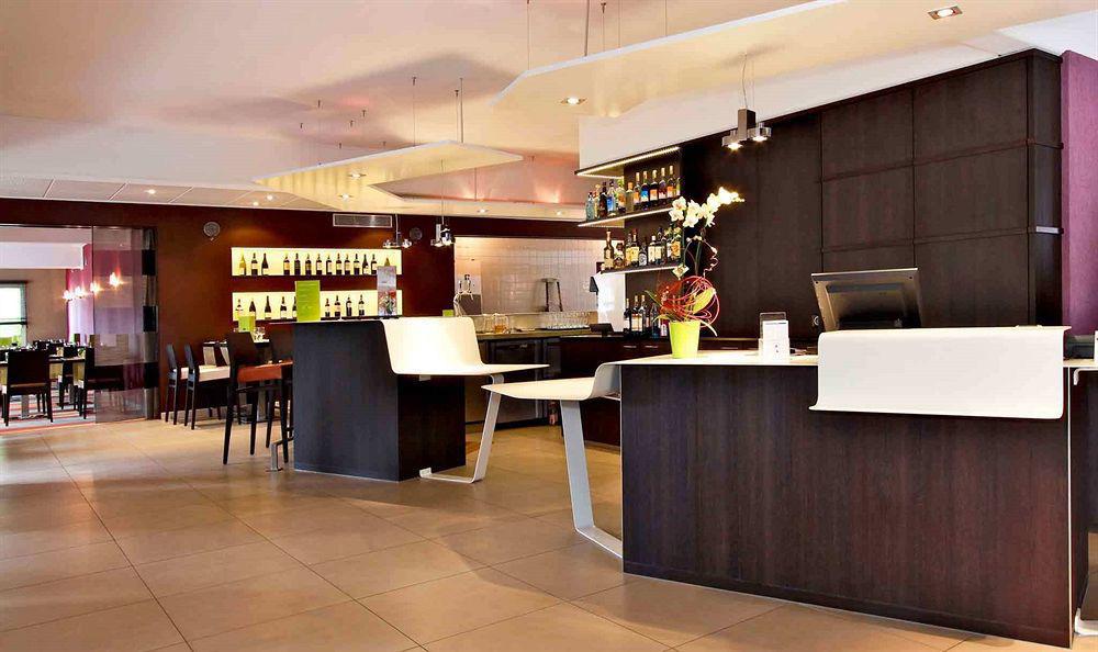 Mercure Hexagone Luxeuil Интерьер фото